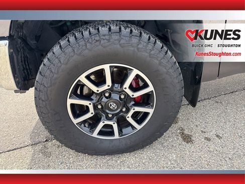 Used 2018 Toyota Tundra SR5 w/ TRD Off Road Package AWD/4WD image 15