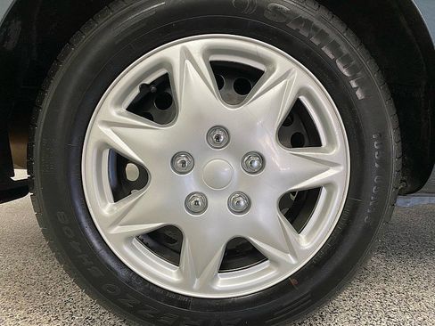 Used 2017 Nissan Versa S Plus image 24