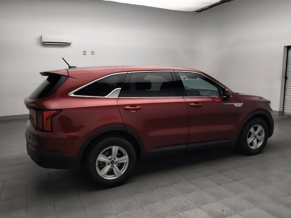 Used 2023 Kia Sorento LX FWD image 10