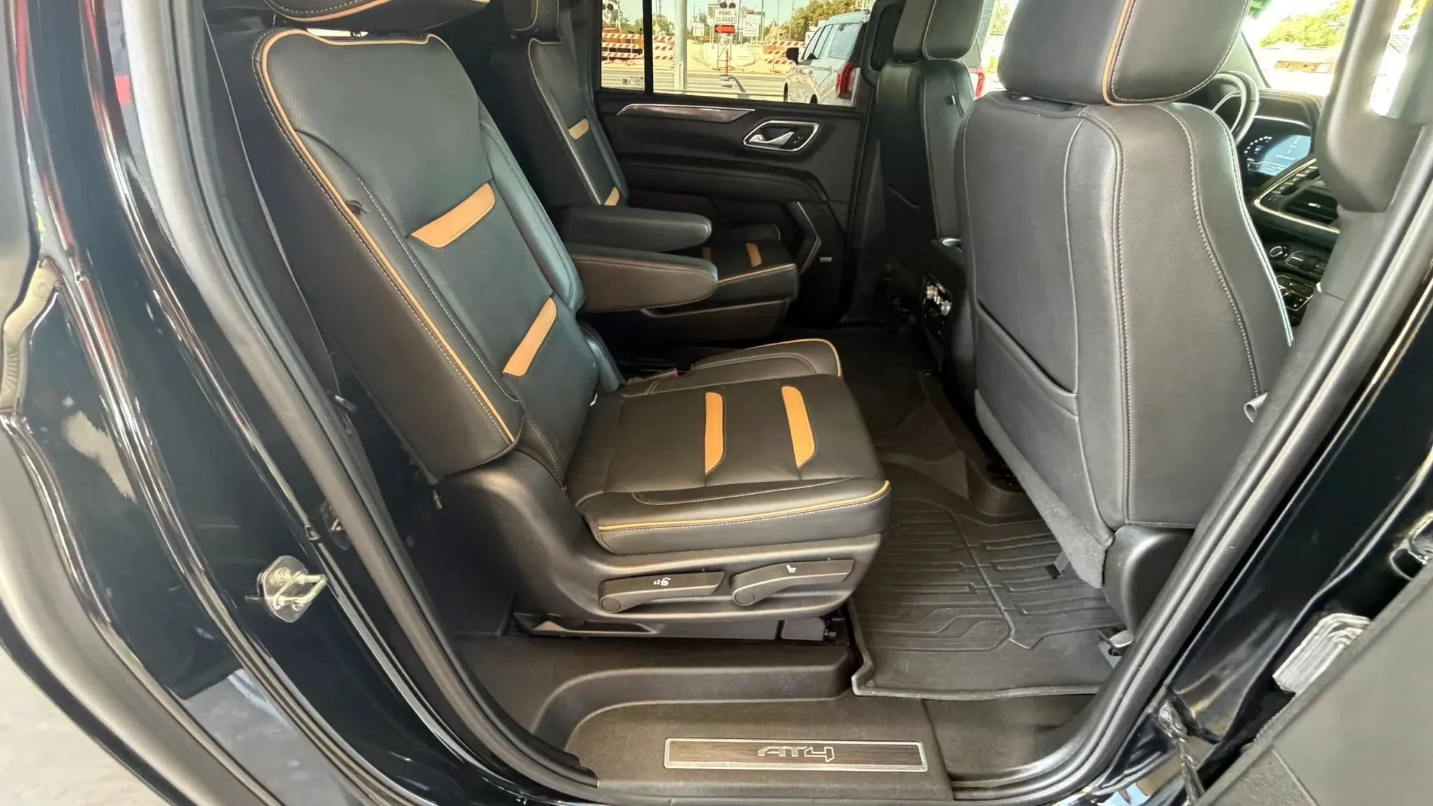 Used 2022 GMC Yukon XL AT4 w/ Max Trailering Package AWD/4WD image 24