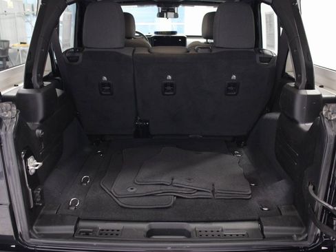 Used 2024 Jeep Wrangler Sahara image 16