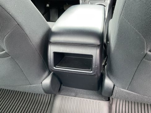 Used 2017 Toyota Camry LE image 14