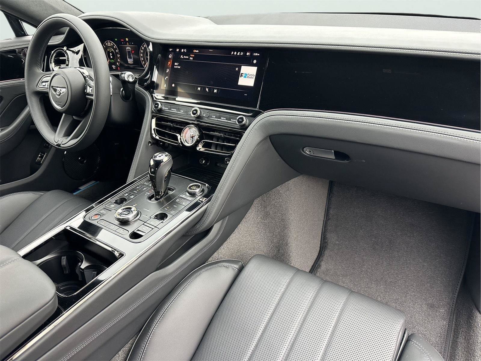 New 2026 Bentley Flying Spur V8 AWD/4WD image 24