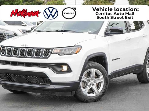 Used 2024 Jeep Compass Latitude AWD/4WD image 1