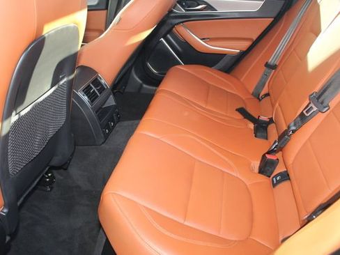 Used 2022 Jaguar XF R-Dynamic SE image 5