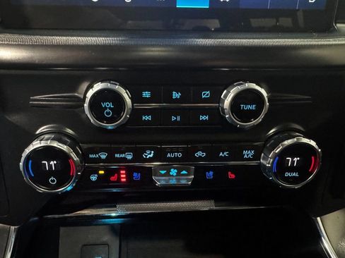 Used 2021 Ford F150 Platinum w/ FX4 Off-Road Package image 36