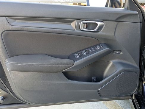 Used 2025 Honda Civic Sport image 11