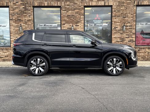 Used 2025 Mitsubishi Outlander SE AWD/4WD image 6