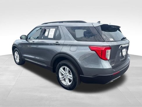 Used 2024 Ford Explorer XLT w/ Equipment Group 202A AWD/4WD image 3