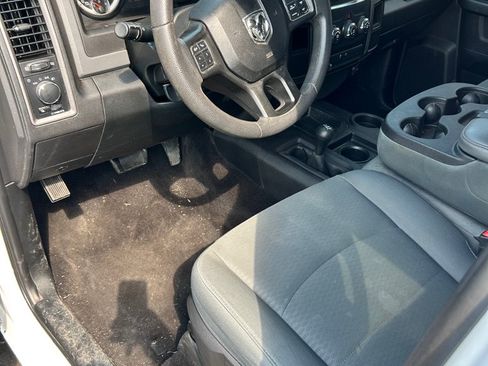 Used 2018 RAM 3500 Tradesman w/ Chrome Appearance Group AWD/4WD image 8