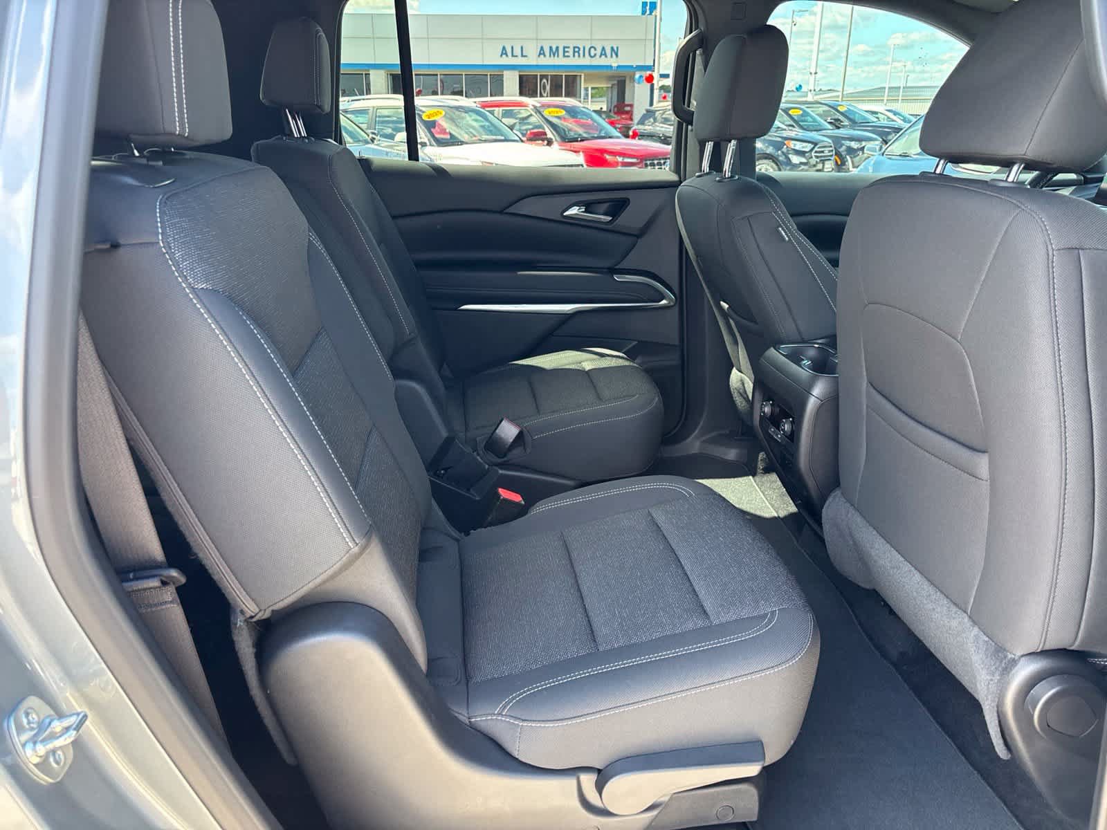 Used 2025 Chevrolet Traverse LT w/ Driver Confidence Package FWD image 15