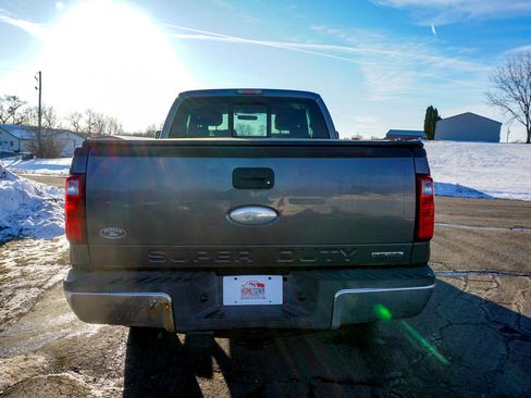 Used 2012 Ford F250 XLT w/ XLT Interior Pkg image 4