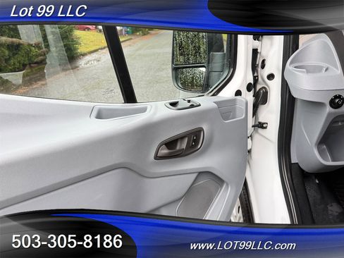 Used 2018 Ford Transit 150 XL image 30