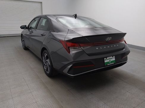 Used 2025 Hyundai Elantra Sport FWD image 6