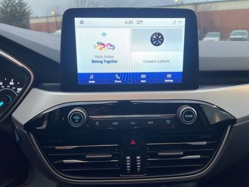 Certified 2022 Ford Escape SE image 25