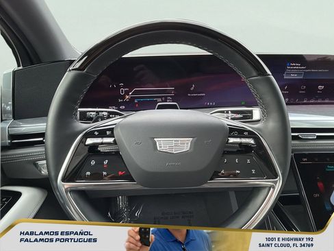 Used 2025 Cadillac Escalade IQ Sport 1 w/ Smart Trailering package image 17