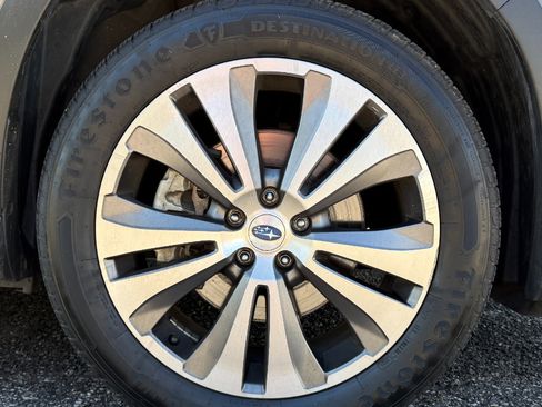 Used 2022 Subaru Ascent Limited image 26