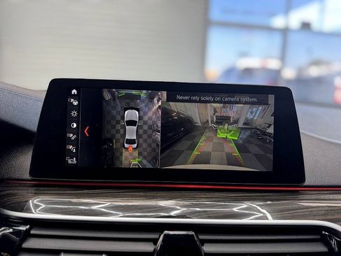 Used 2018 BMW 530e RWD image 10