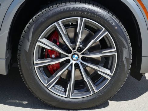 Used 2026 BMW X5 xDrive40i w/ M Sport Package AWD/4WD image 6