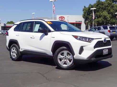 Certified 2021 Toyota RAV4 LE AWD/4WD image 7