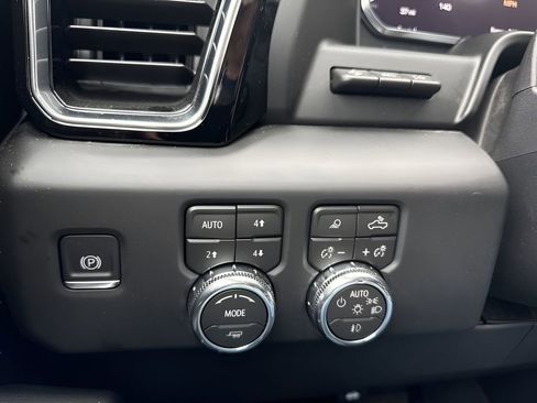 Used 2026 GMC Sierra 1500 Denali w/ Denali Reserve Package AWD/4WD image 26