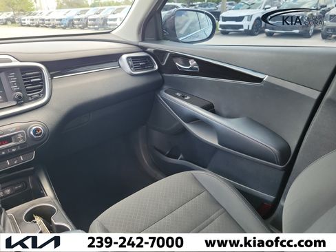 Used 2020 Kia Sorento S FWD image 18