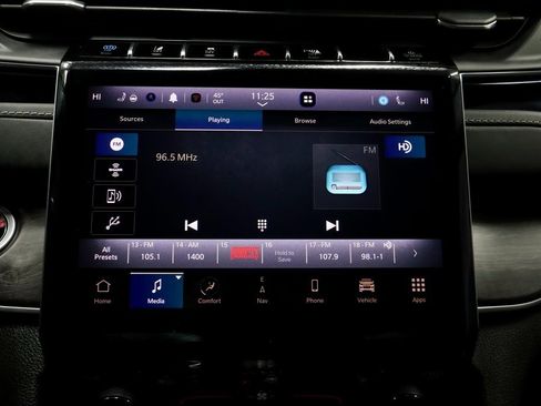 Used 2022 Jeep Grand Cherokee Limited 4xe image 3