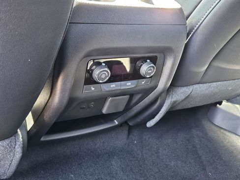 New 2026 Chevrolet Traverse High Country image 13