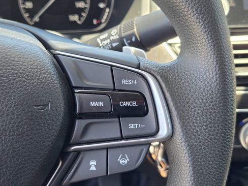 Used 2019 Honda Accord EX image 24