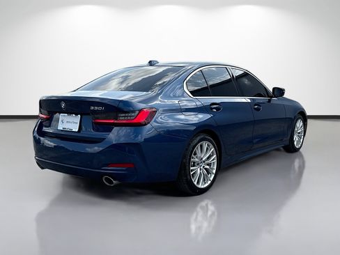 Used 2024 BMW 330i Sedan w/ Convenience Package RWD image 3