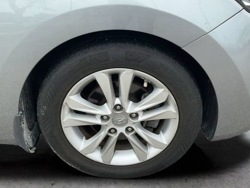 Used 2015 Hyundai Elantra GT FWD image 15