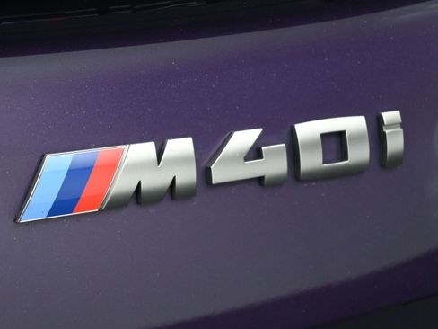 Used 2023 BMW Z4 M40i w/ Premium Package image 9