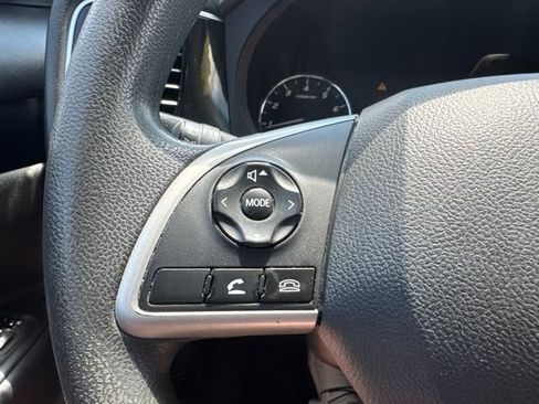Used 2020 Mitsubishi Outlander ES FWD image 25