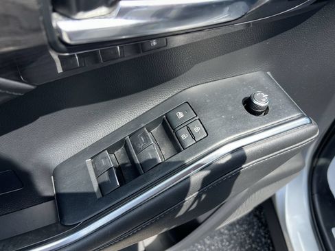 Used 2020 Toyota Highlander Limited AWD/4WD image 15