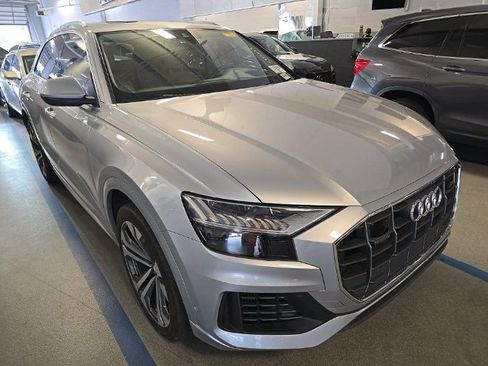 Used 2019 Audi Q8 Prestige AWD/4WD image 3