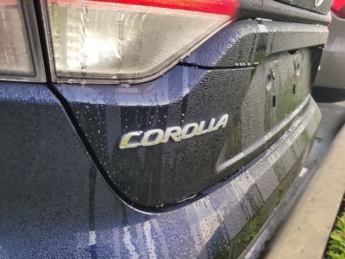 Used 2022 Toyota Corolla LE image 7