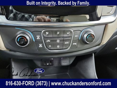 Used 2023 Chevrolet Traverse LS image 21