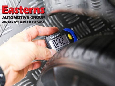 Used 2018 Lexus ES 350 w/ Luxury Package w/Wood Trim image 30