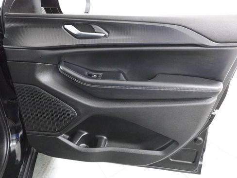 Used 2023 Jeep Grand Cherokee L Altitude image 31