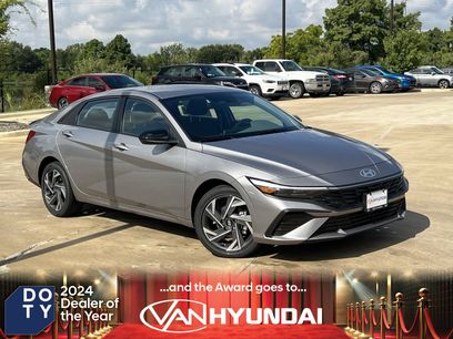 New 2025 Hyundai Elantra SEL w/ Cargo Package