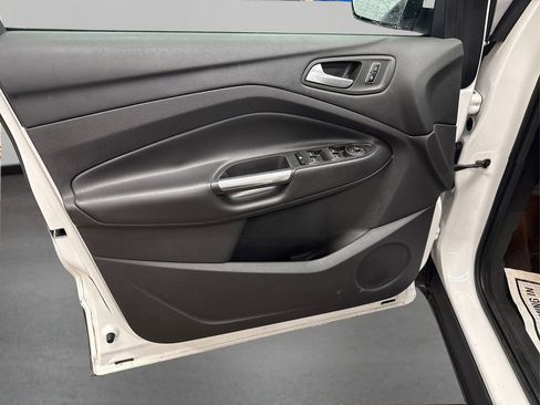 Used 2014 Ford Escape SE w/ Equipment Group 201A image 22