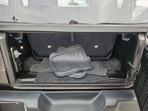 Used 2020 Jeep Wrangler Sport image 17