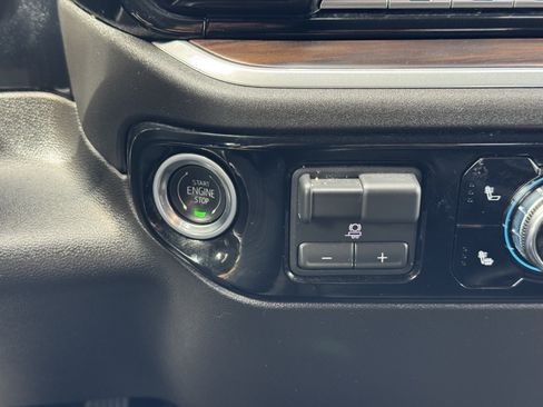 Certified 2026 GMC Sierra 1500 SLT AWD/4WD image 29