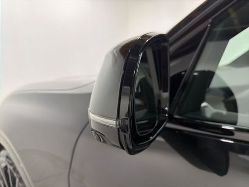 Certified 2023 BMW X7 xDrive40i w/ M Sport Package image 9