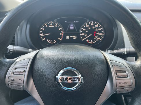 Used 2015 Nissan Altima 2.5 S w/ Special Edition Package FWD image 14