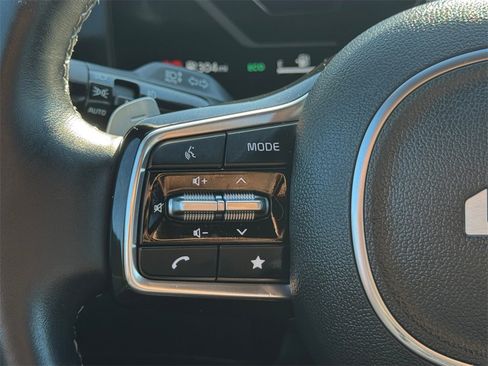 Used 2025 Kia Sorento SX Prestige image 21