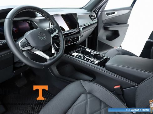 Used 2025 Volkswagen Atlas Cross Sport SE w/ Panoramic Sunroof Package image 58