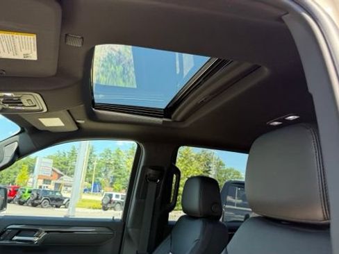 New 2026 GMC Sierra 1500 AT4 w/ Technology Package AWD/4WD image 39