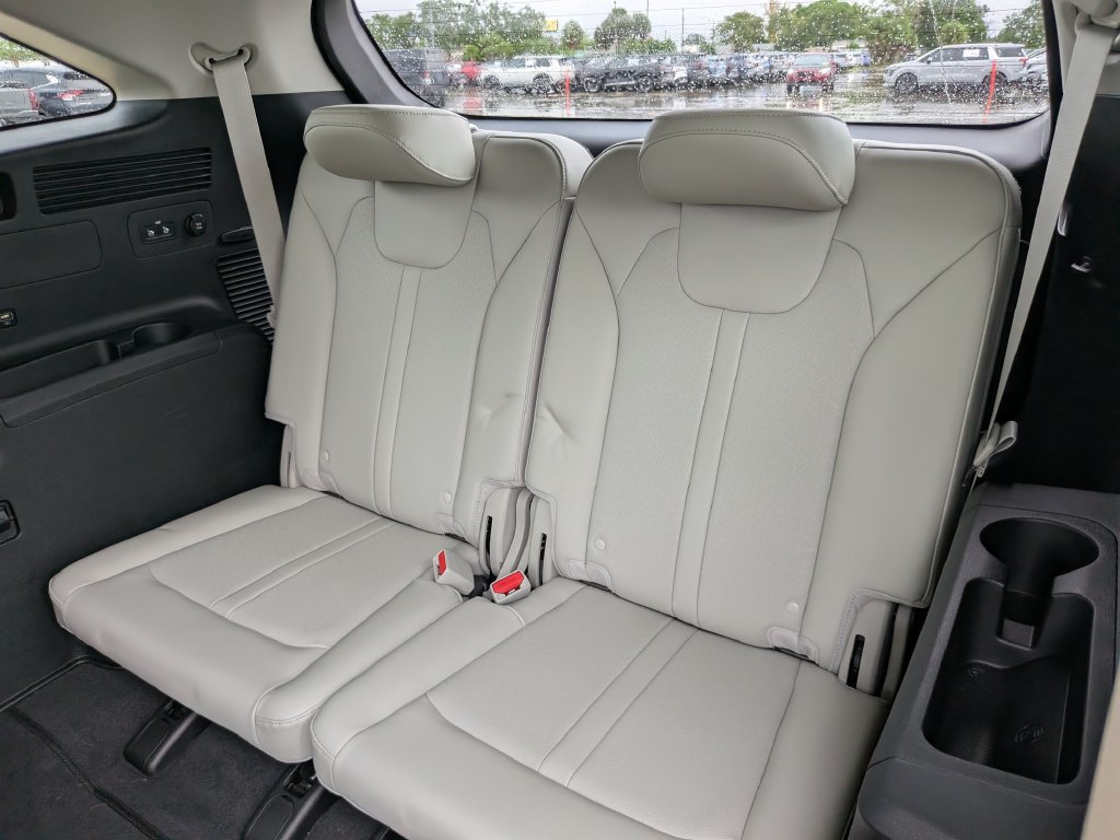 Certified 2023 Kia Sorento EX FWD image 21