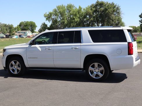 Used 2018 Chevrolet Suburban Premier AWD/4WD image 8